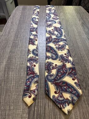 Gant Paisley Silk Tie in Yellow, Blue & Red